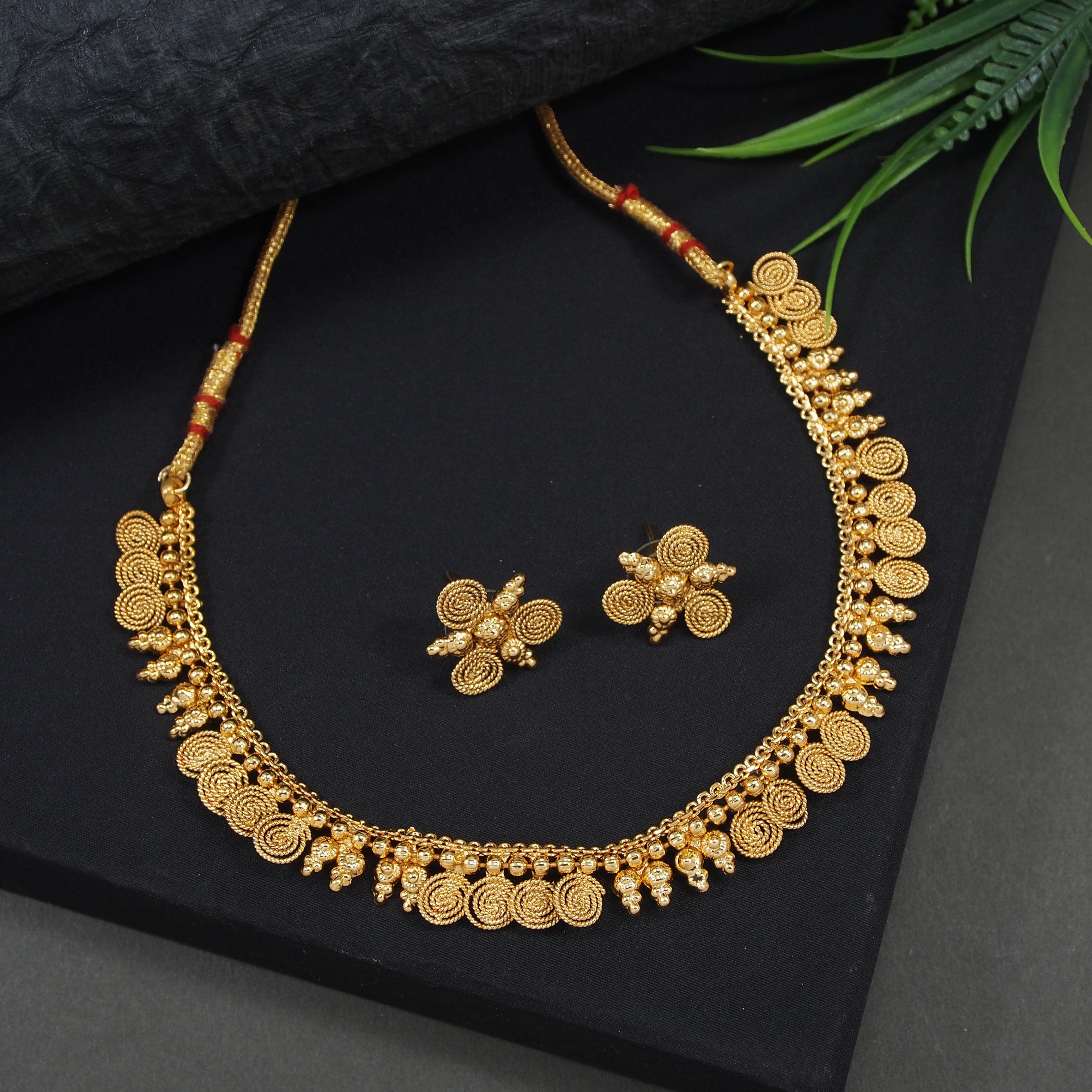Temple Gold-Plated Swirl Motif Necklace Choker Set